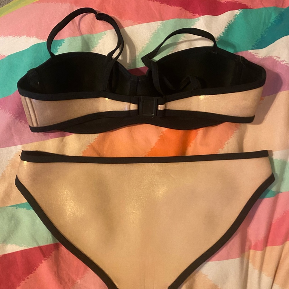 Triangl Bikini Set - Picture 3 of 4